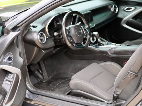 Used 2018 Chevrolet Camaro LT RWD image 8
