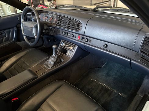Used 1993 Porsche 968 Cabriolet RWD image 25