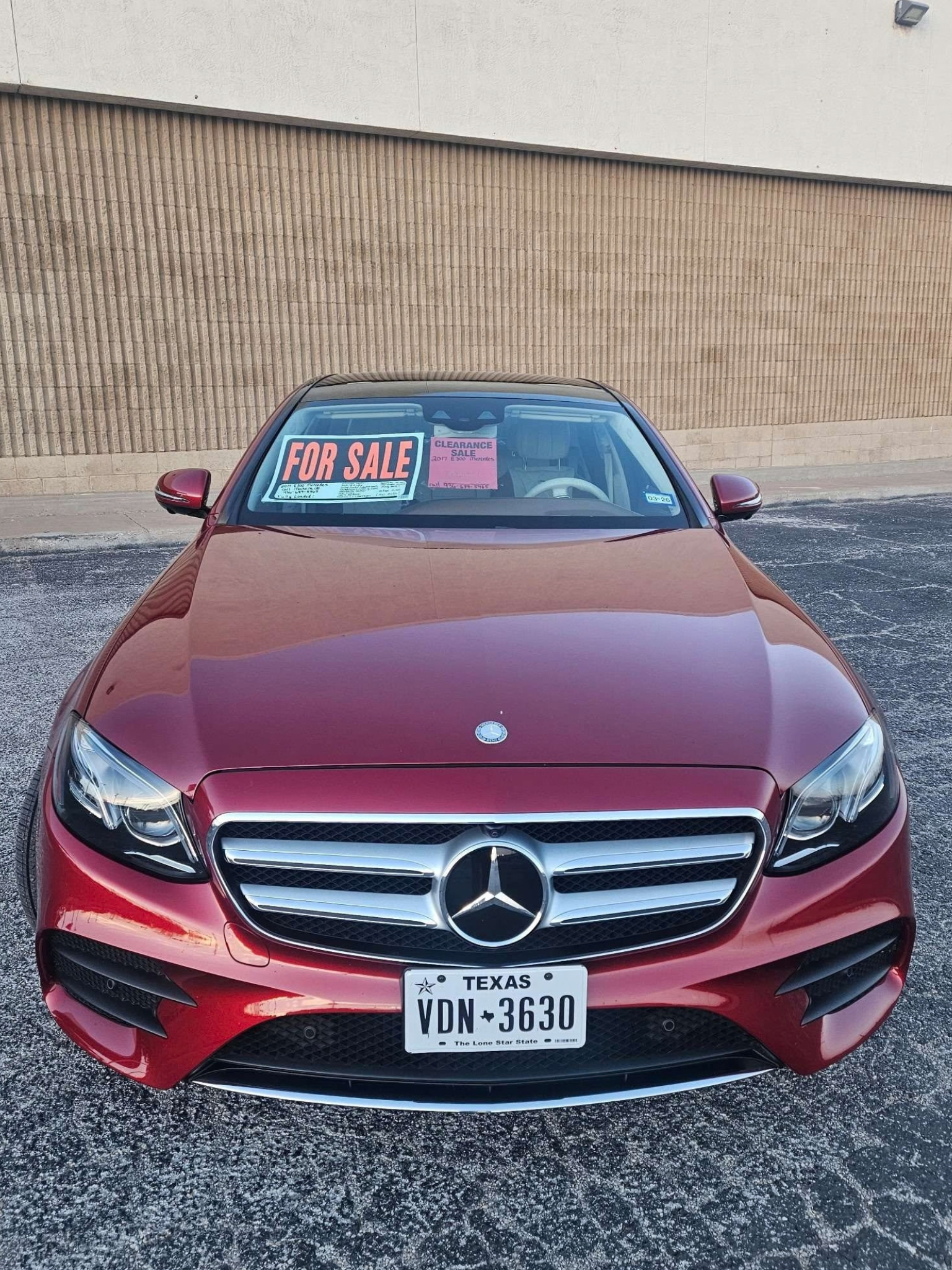 Used 2017 Mercedes-Benz E 300 4MATIC image 2