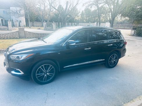 Used 2018 INFINITI QX60 FWD w/ Deluxe Technology Package image 1