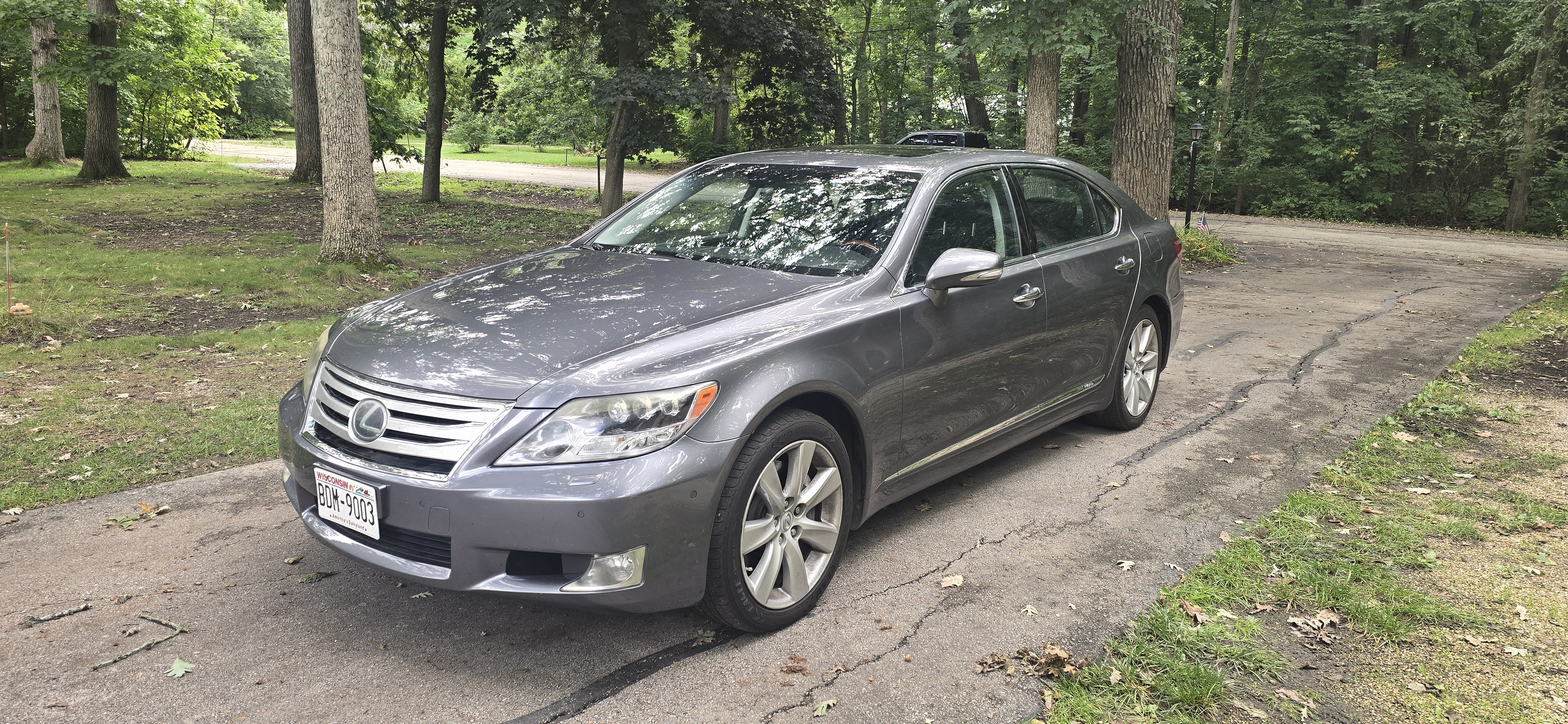 Used 2012 Lexus LS 600h L w/ Premium Luxury Pkg II AWD/4WD image 12