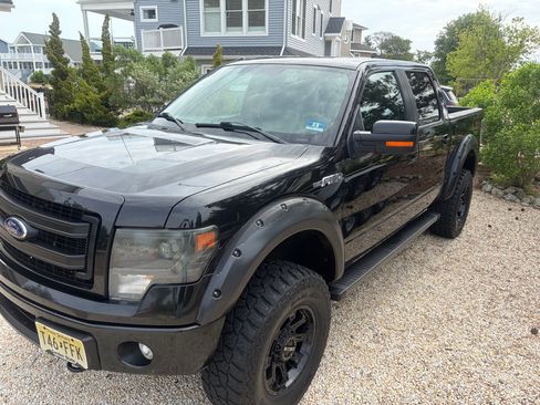 Used 2014 Ford F150 FX4 w/ Equipment Group 402A Luxury AWD/4WD image 8