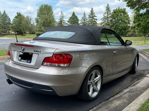 Used 2011 BMW 135i Convertible RWD image 8