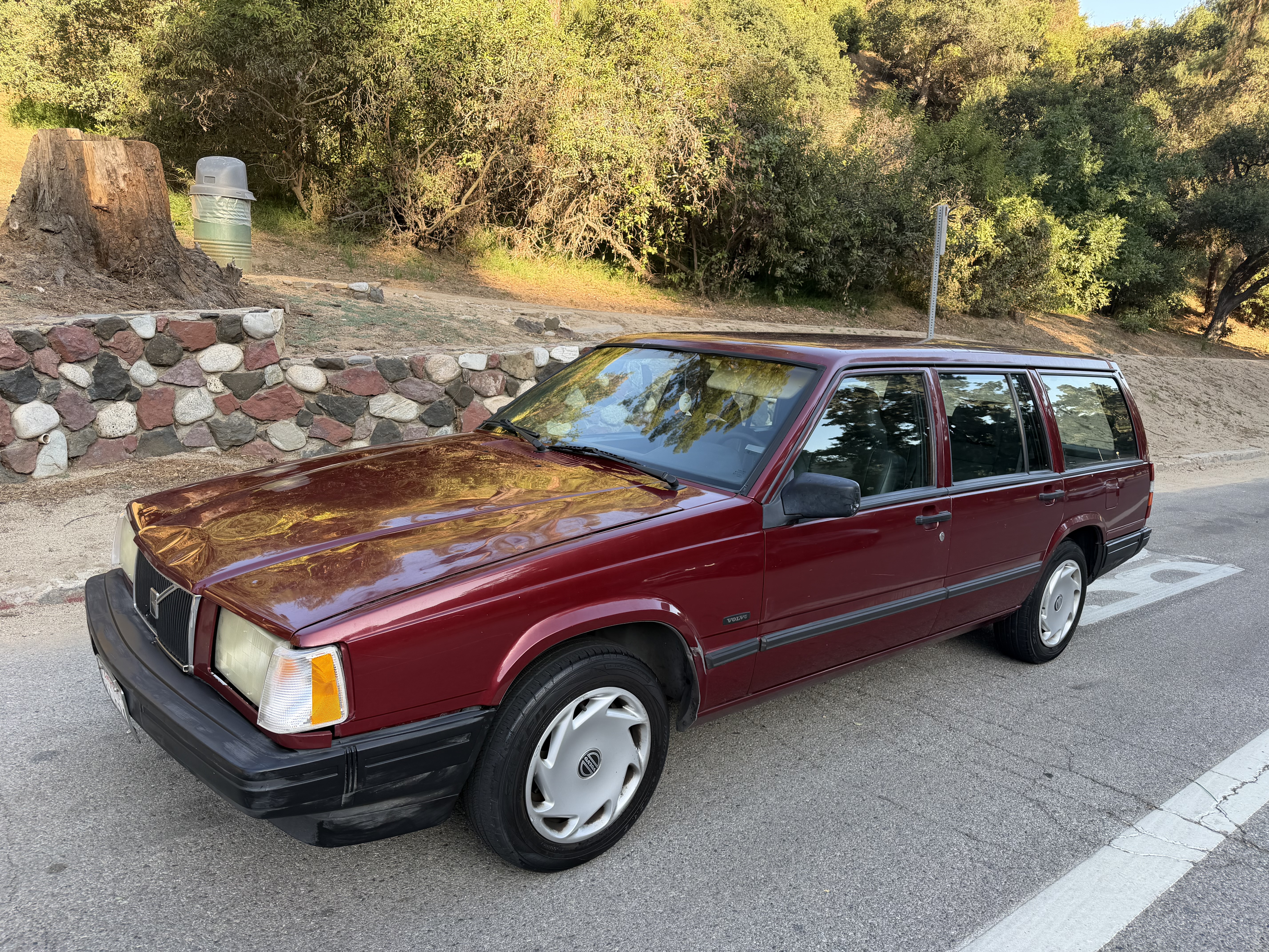Used 1995 Volvo 940 Wagon RWD image 2