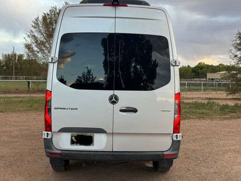 Used 2021 Mercedes-Benz Sprinter 1500 image 21