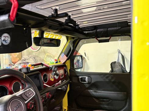 Used 2023 Jeep Wrangler Unlimited Rubicon w/ Xtreme 35 Tire Package image 6