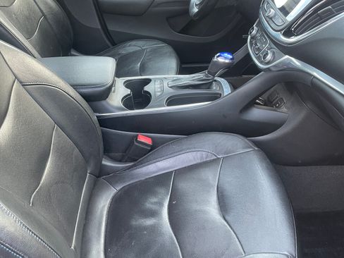 Used 2017 Chevrolet Volt Premier w/ Driver Confidence II Package image 9