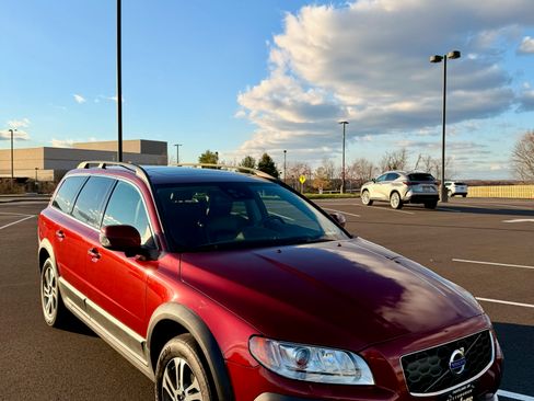 Used 2014 Volvo XC70 3.2 Platinum image 1