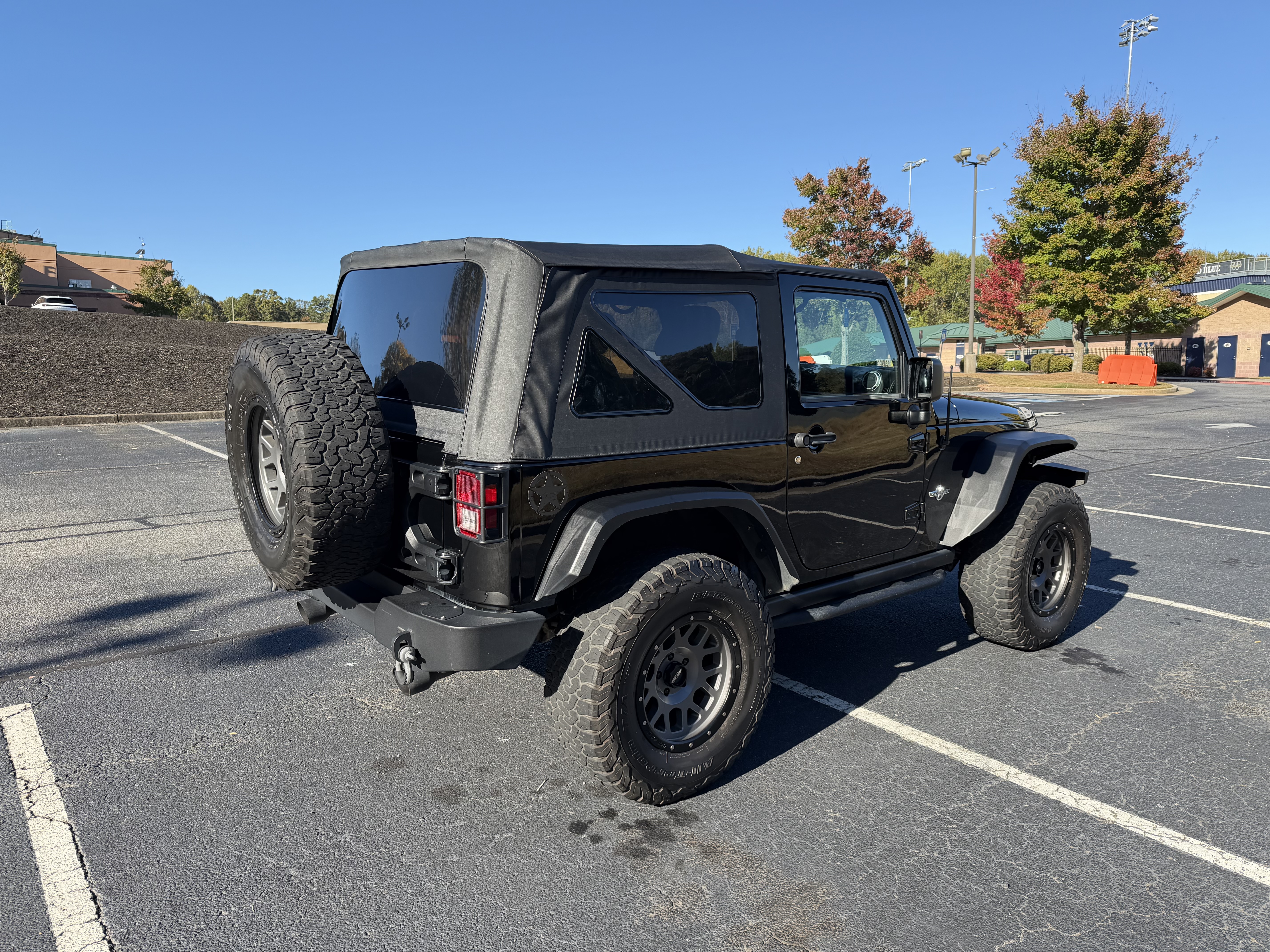 Used 2015 Jeep Wrangler Sport AWD/4WD image 6