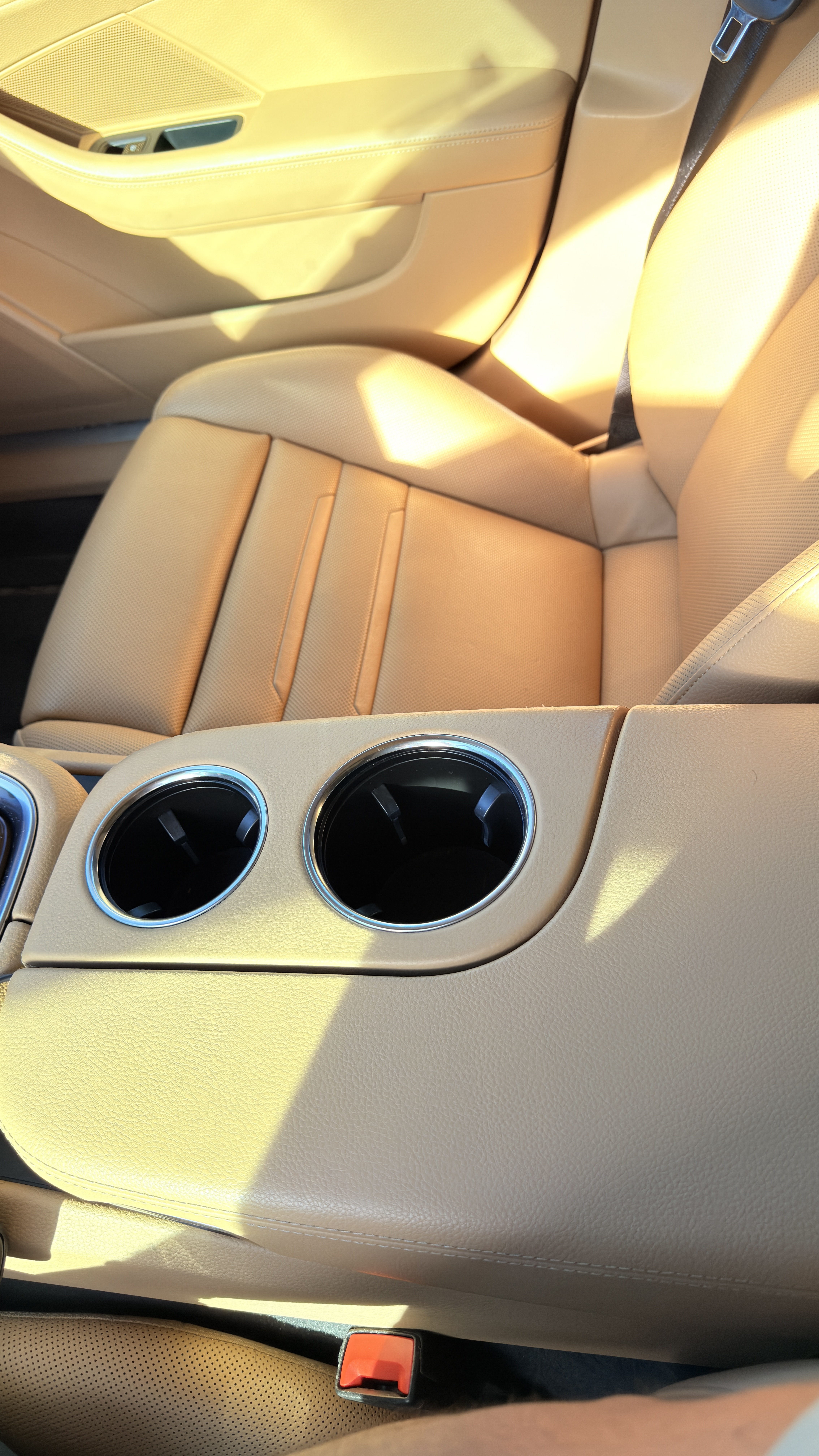 Used 2018 Porsche Panamera image 9