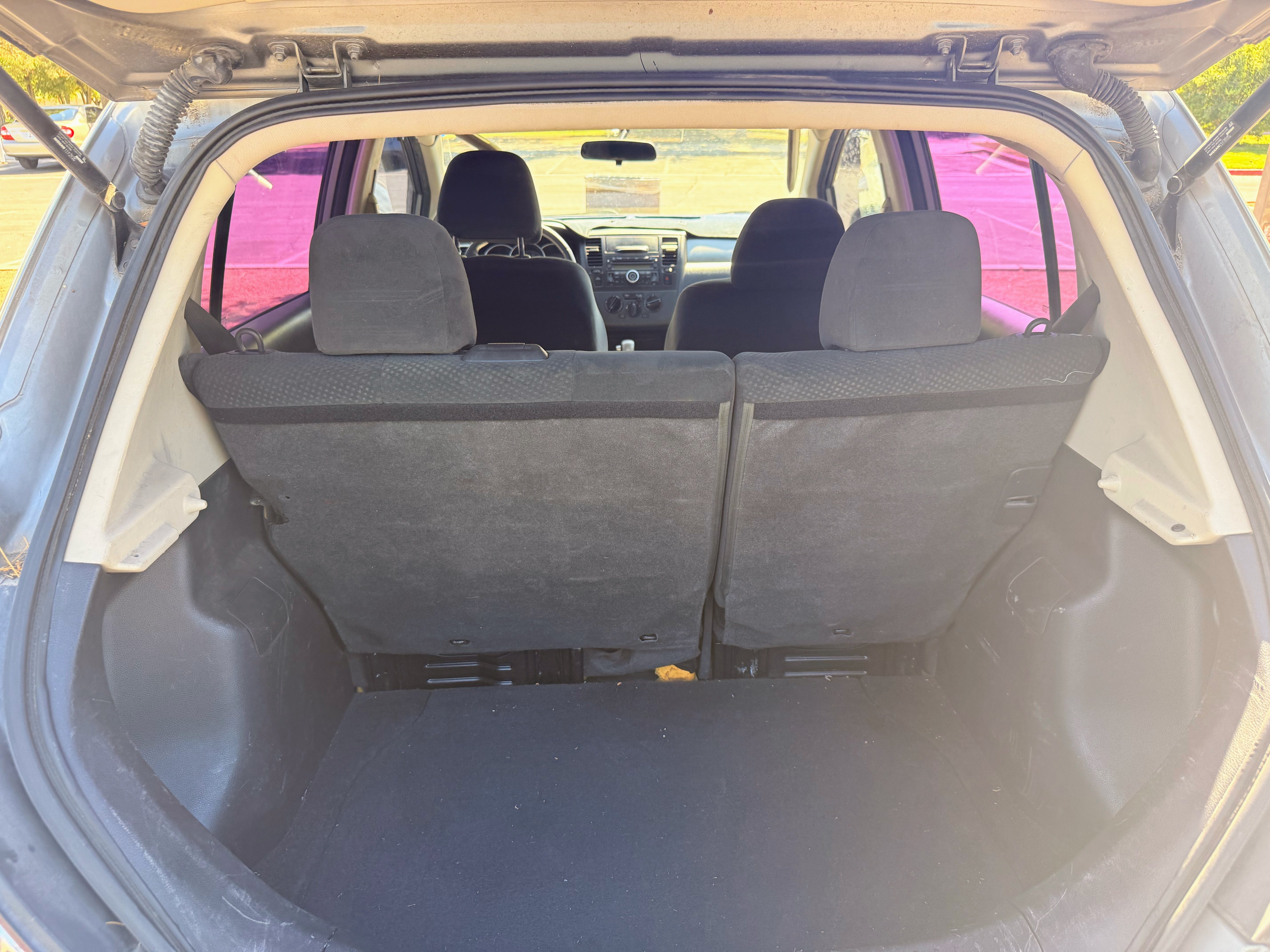 Used 2012 Nissan Versa 1.8 S w/ Special Edition Pkg FWD image 2
