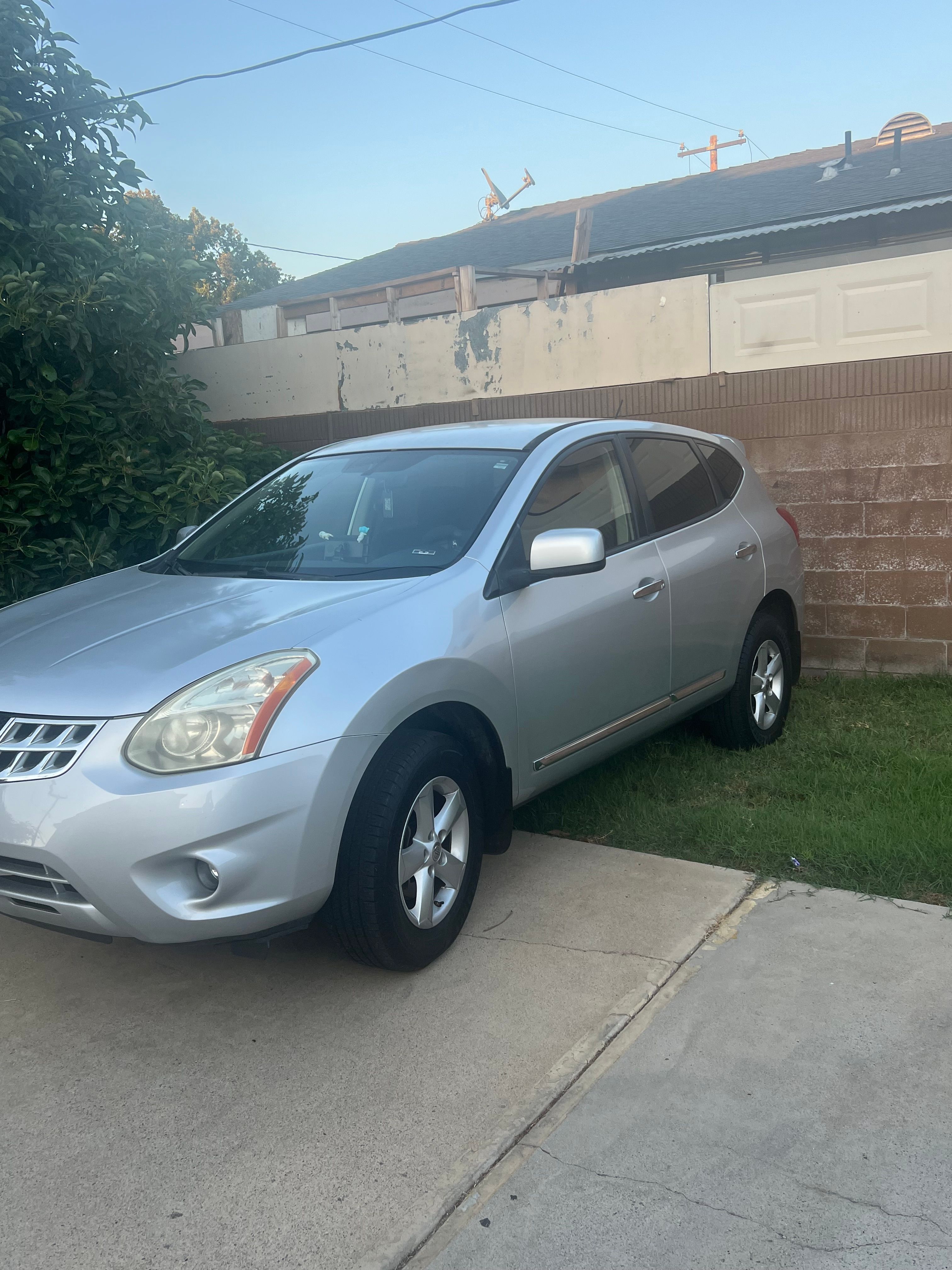 Used 2013 Nissan Rogue S w/ Special Edition Pkg FWD image 3