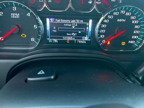 Used 2018 Chevrolet Suburban LS image 13