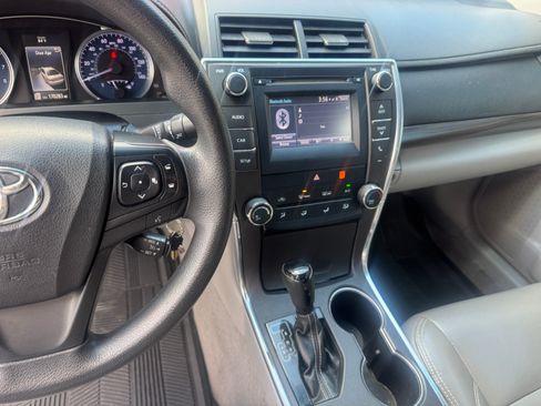 Used 2016 Toyota Camry LE image 13