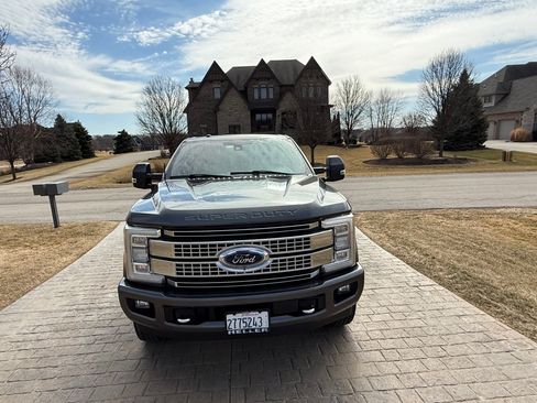 Used 2018 Ford F350 Platinum image 11