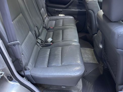 Used 2002 Toyota Land Cruiser image 12