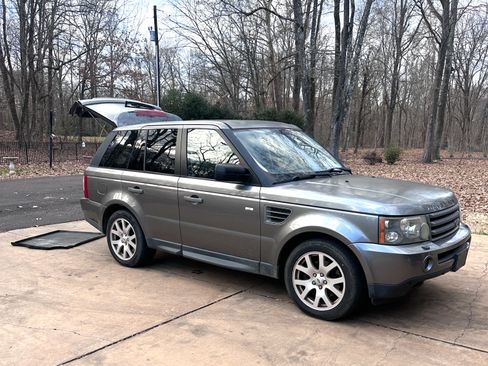 Used 2009 Land Rover Range Rover Sport HSE image 1