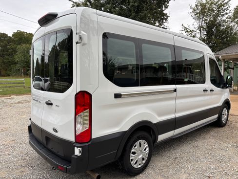 Used 2022 Ford Transit 350 XLT image 8