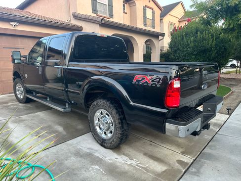 Used 2014 Ford F250 XLT w/ XLT Premium Package AWD/4WD image 23