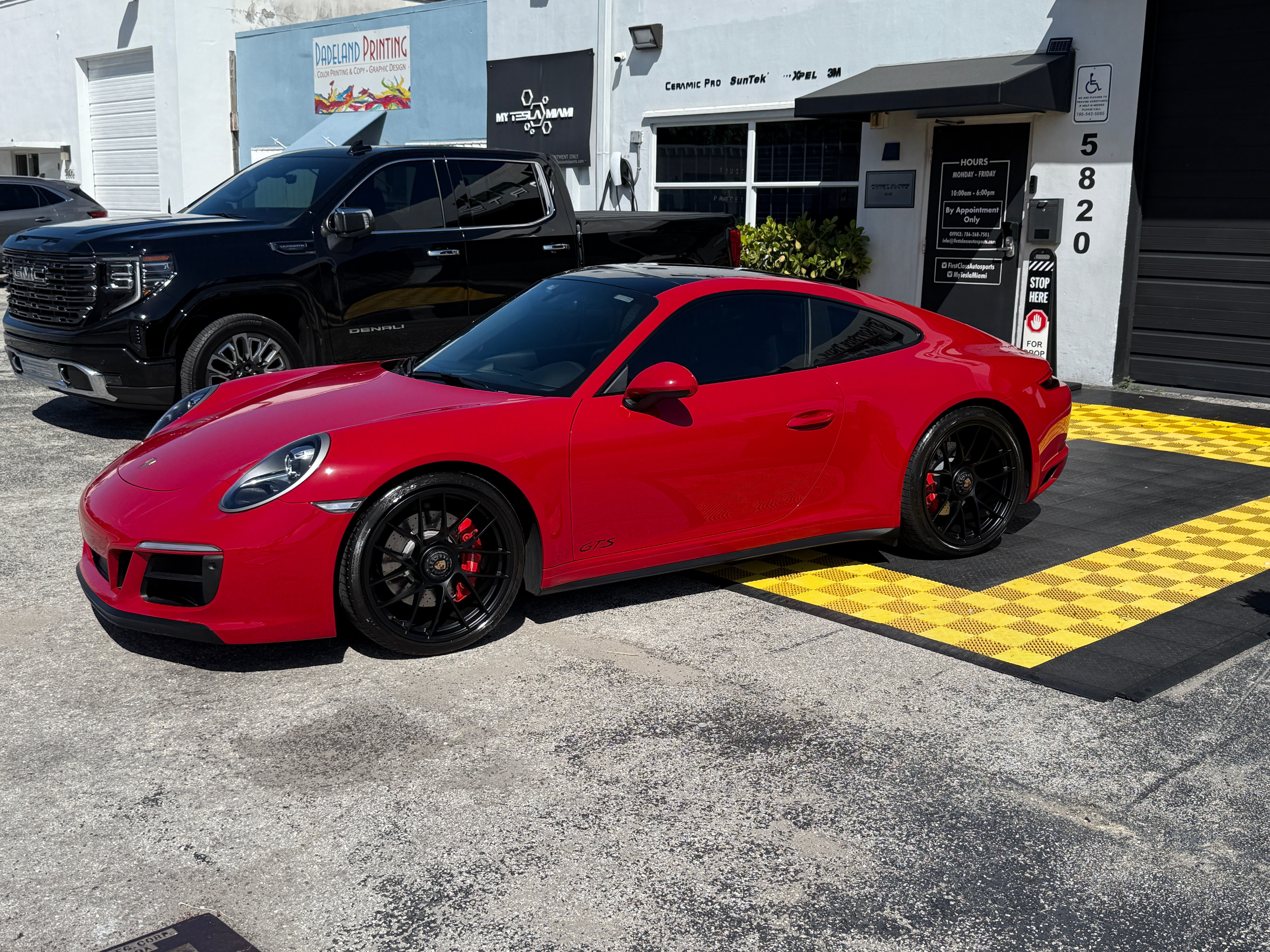 Used 2019 Porsche 911 GT3 RS image 4