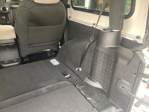 Used 2015 Jeep Wrangler Sport w/ Quick Order Package 23S image 15