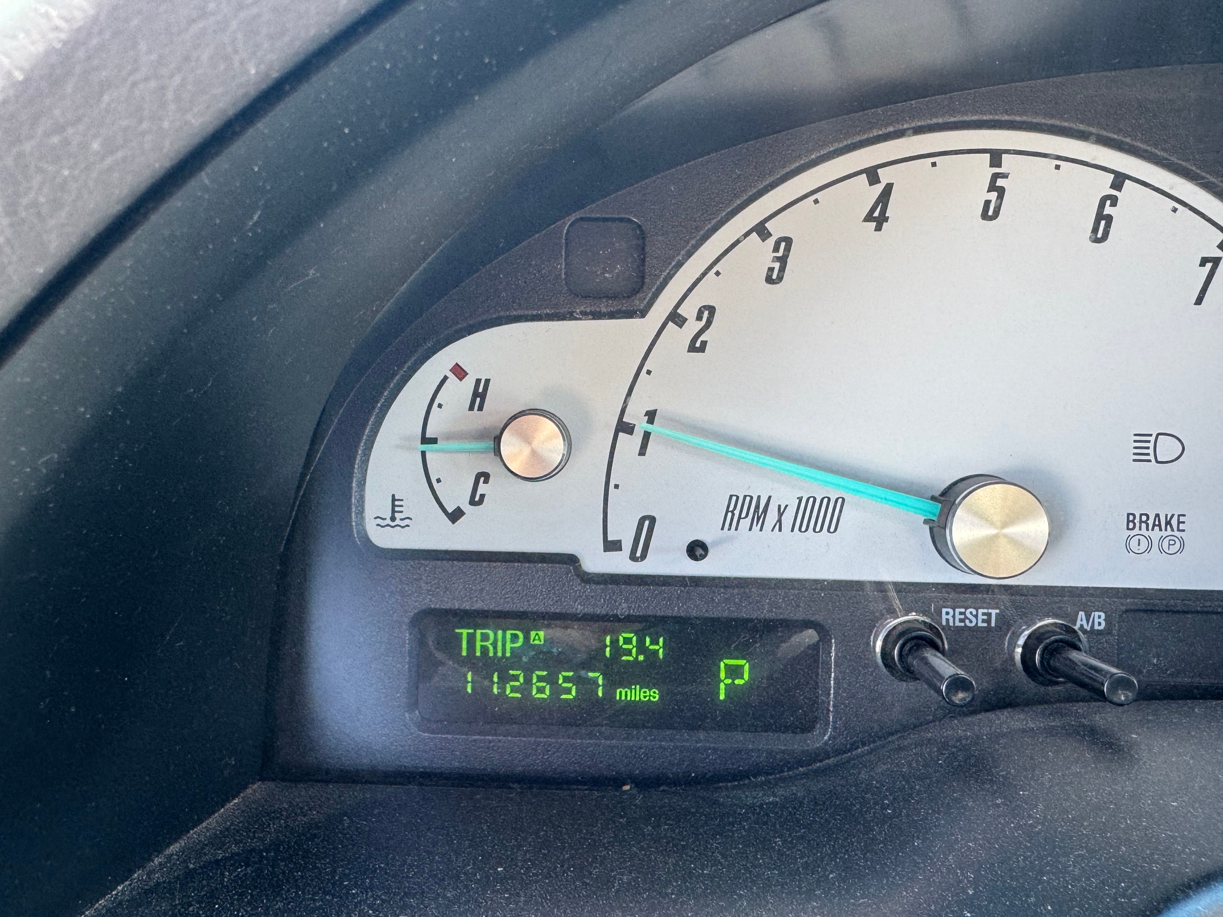 Used 2002 Ford Thunderbird RWD image 2