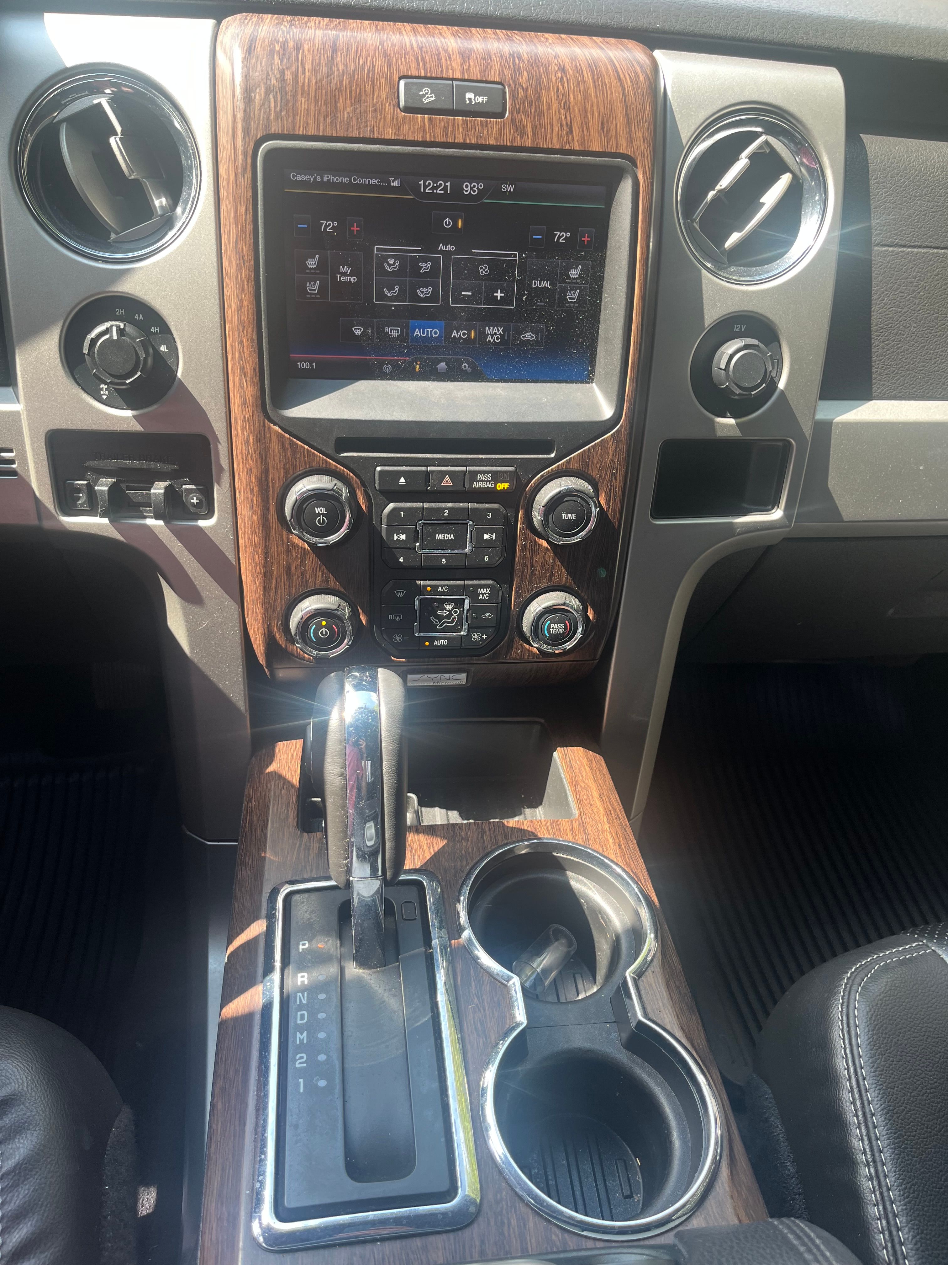 Used 2014 Ford F150 Lariat w/ Equipment Group 502A Luxury AWD/4WD image 11