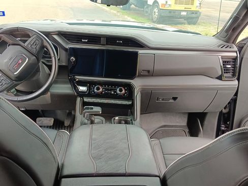 Used 2024 GMC Sierra 1500 AT4X AWD/4WD image 12