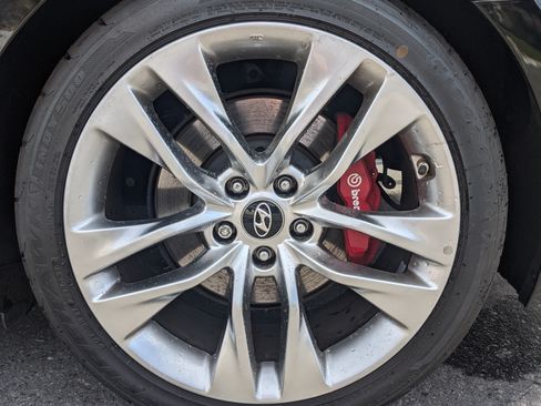 Used 2016 Hyundai Genesis Coupe 3.8 image 23