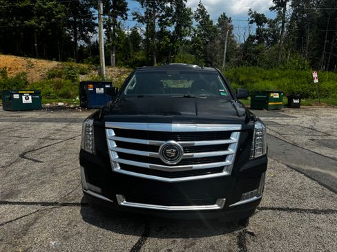 Used 2015 Cadillac Escalade Premium AWD/4WD image 6