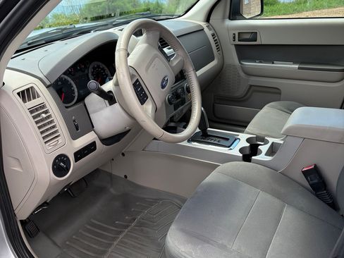 Used 2009 Ford Escape 2WD Hybrid image 8