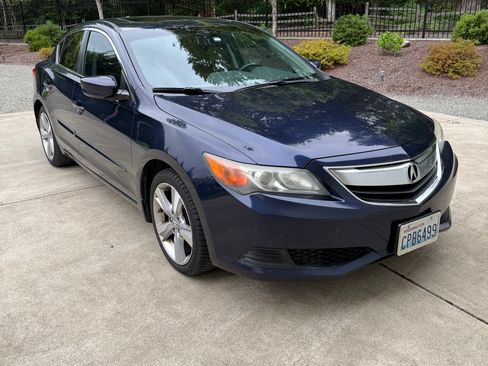 Used 2013 Acura ILX FWD image 4
