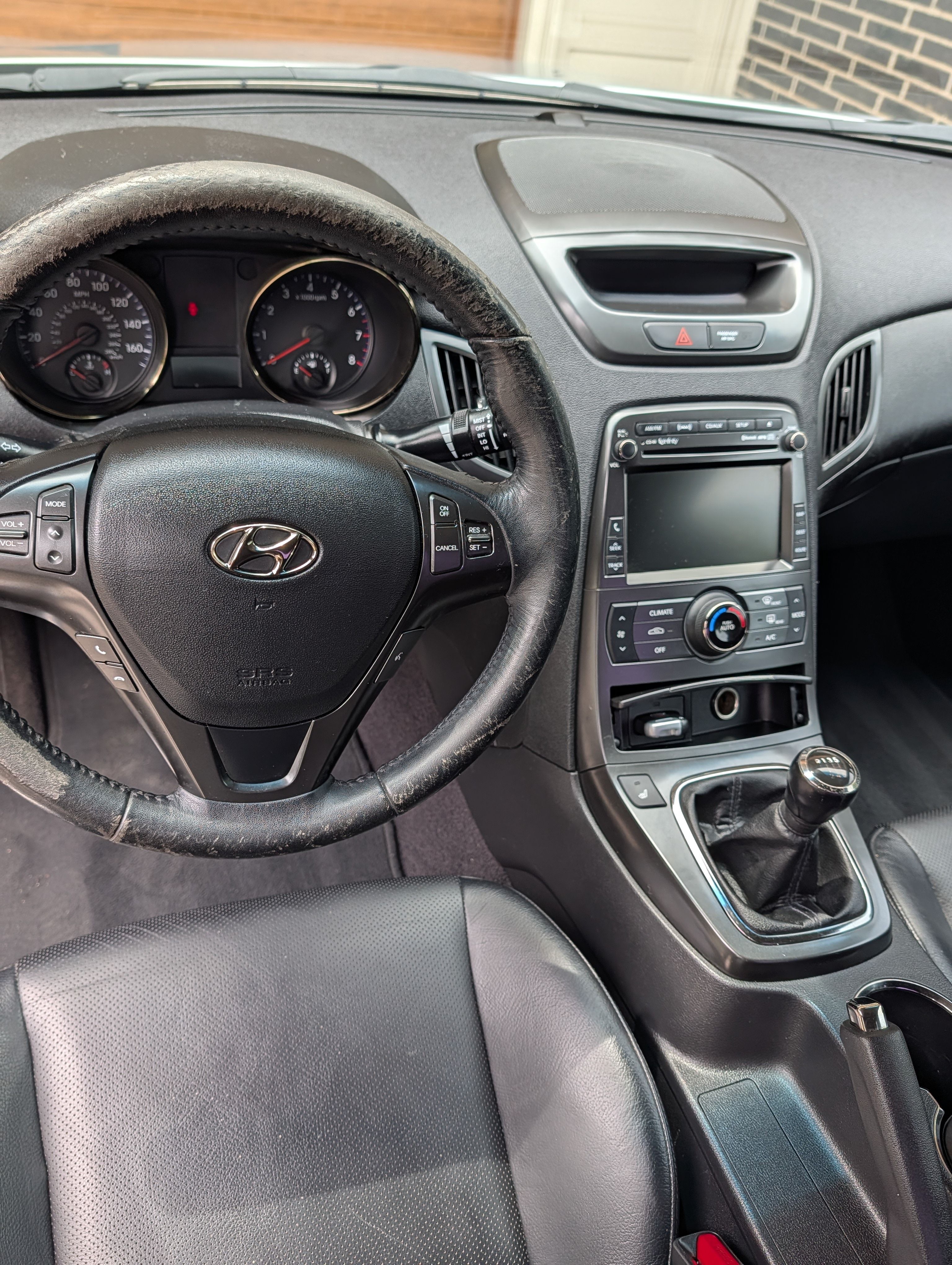Used 2012 Hyundai Genesis 3.8 RWD image 9