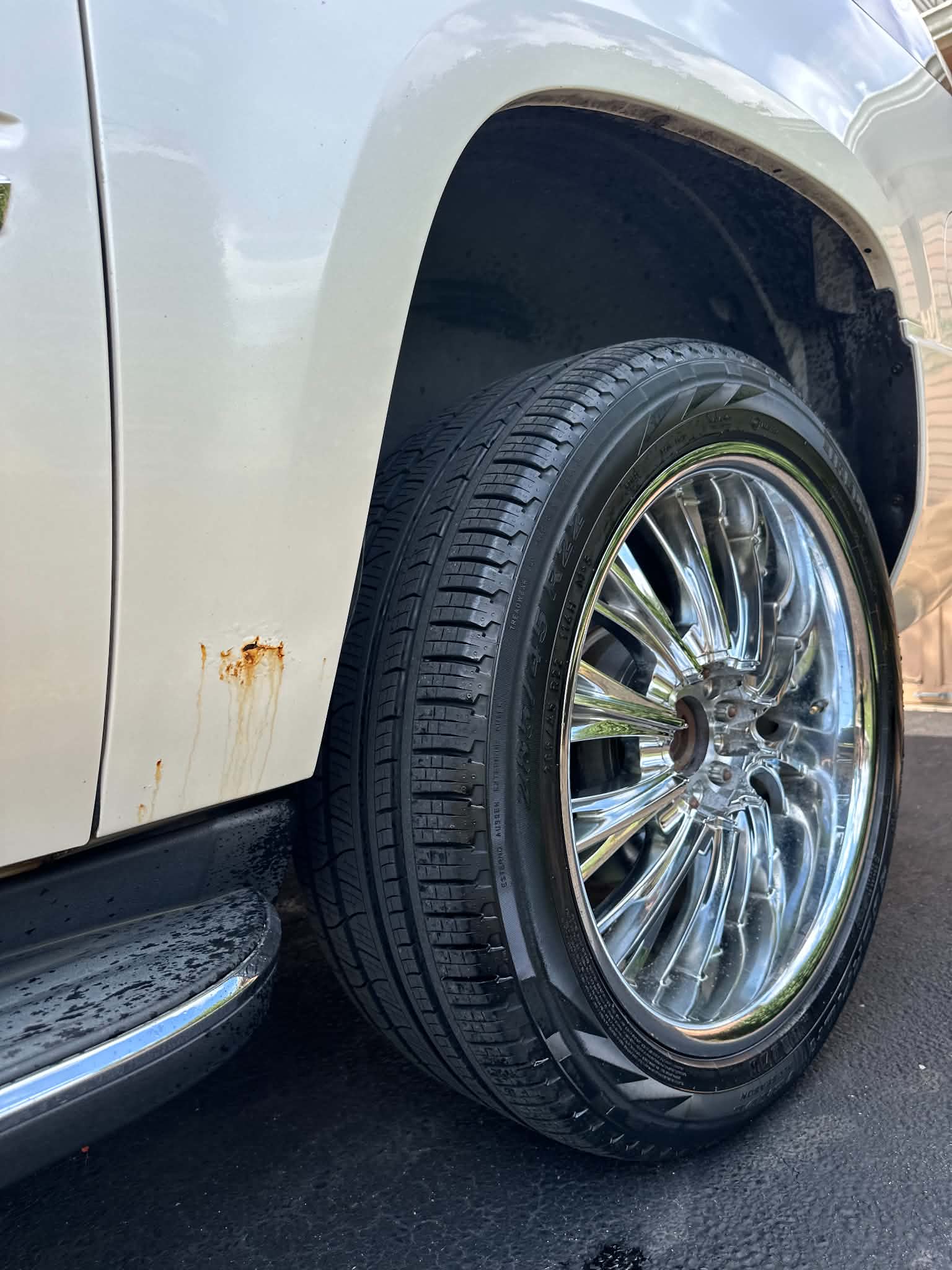 Used 2007 Cadillac Escalade ESV AWD w/ Information Package image 9