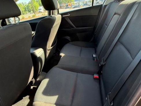 Used 2010 MAZDA MAZDA3 i Touring FWD image 9