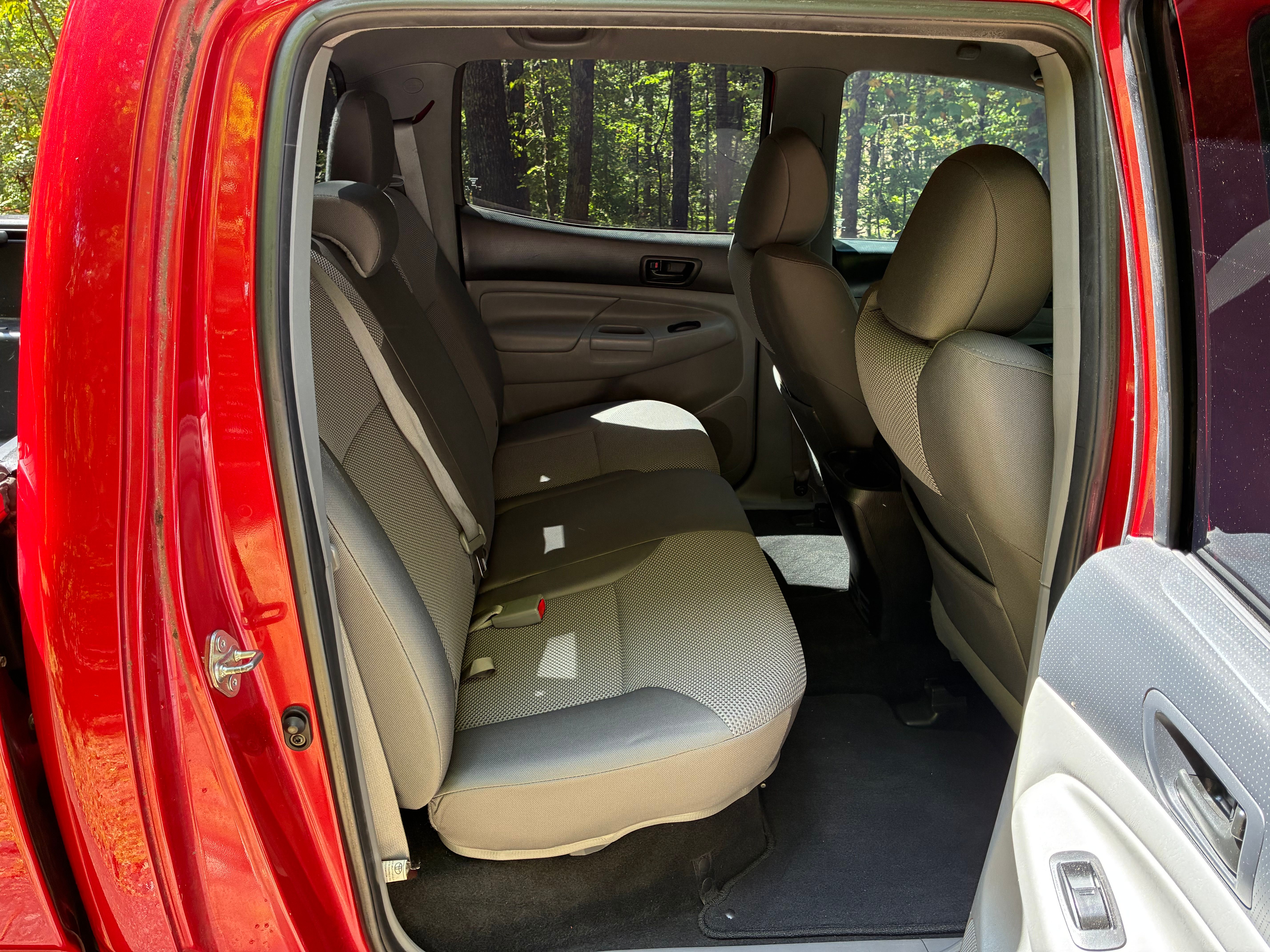 Used 2014 Toyota Tacoma PreRunner w/ TRD Sport Package RWD image 6