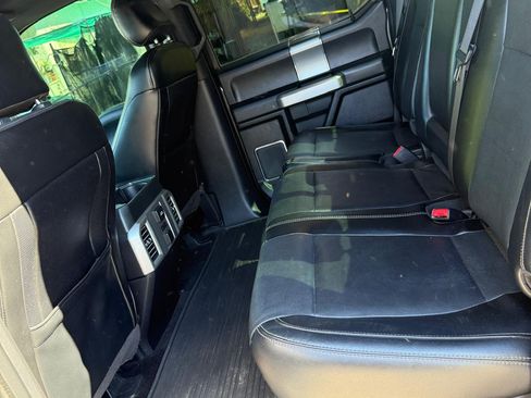Used 2015 Ford F150 Lariat w/ Equipment Group 502A Luxury AWD/4WD image 6
