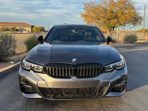 Used 2022 BMW 330i Sedan w/ M Sport Package image 9