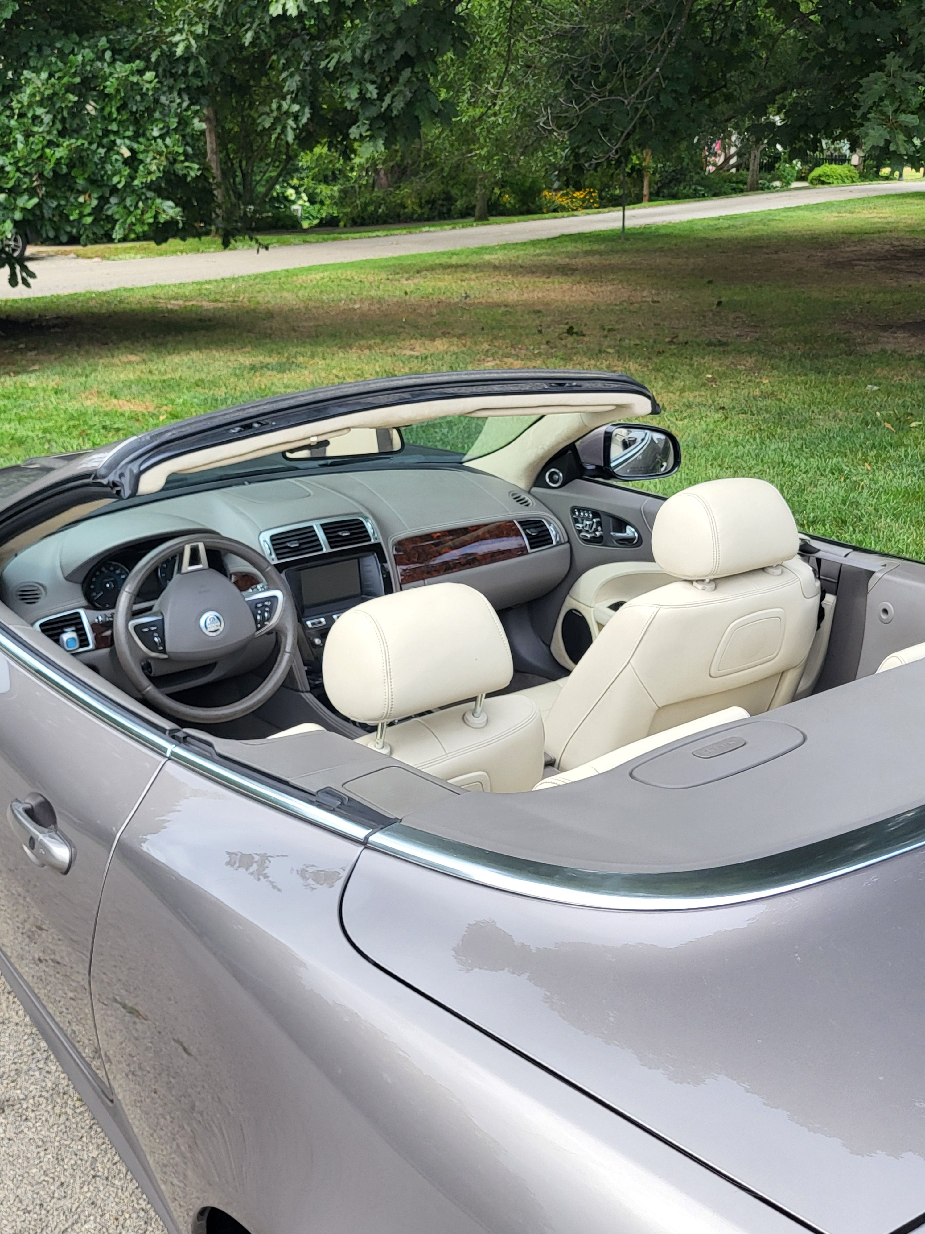 Used 2012 Jaguar XK Convertible RWD image 11
