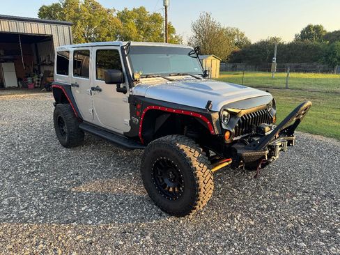 Used 2012 Jeep Wrangler Unlimited Rubicon image 1