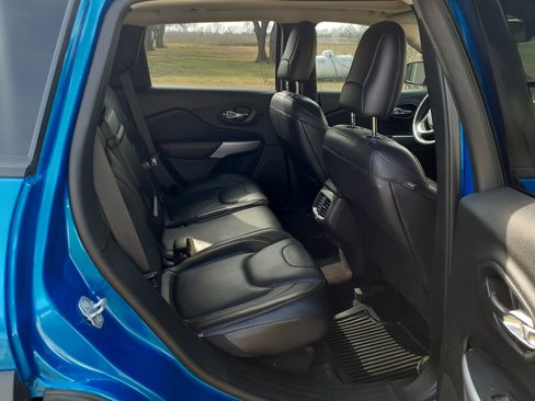 Used 2018 Jeep Cherokee Trailhawk w/ Quick Order Package 27L image 12