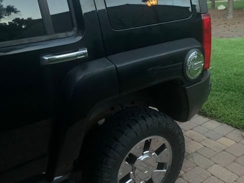 Used 2009 HUMMER H3 AWD/4WD image 4