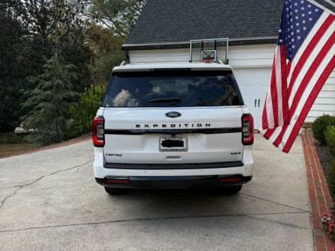 Used 2022 Ford Expedition Max Limited image 5