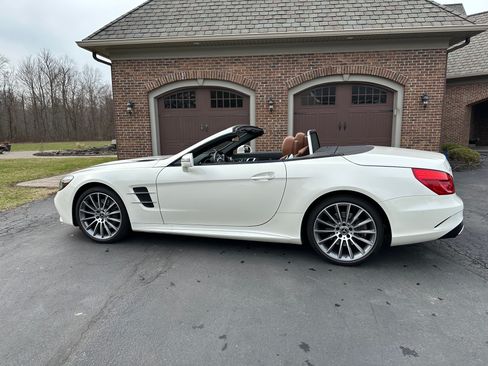 Used 2018 Mercedes-Benz SL 550 image 14