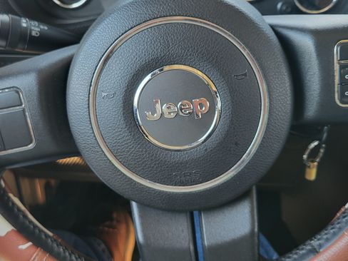 Used 2014 Jeep Wrangler Unlimited Rubicon w/ Max Tow Package image 14