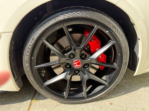 Used 2025 Honda Civic Type R image 14