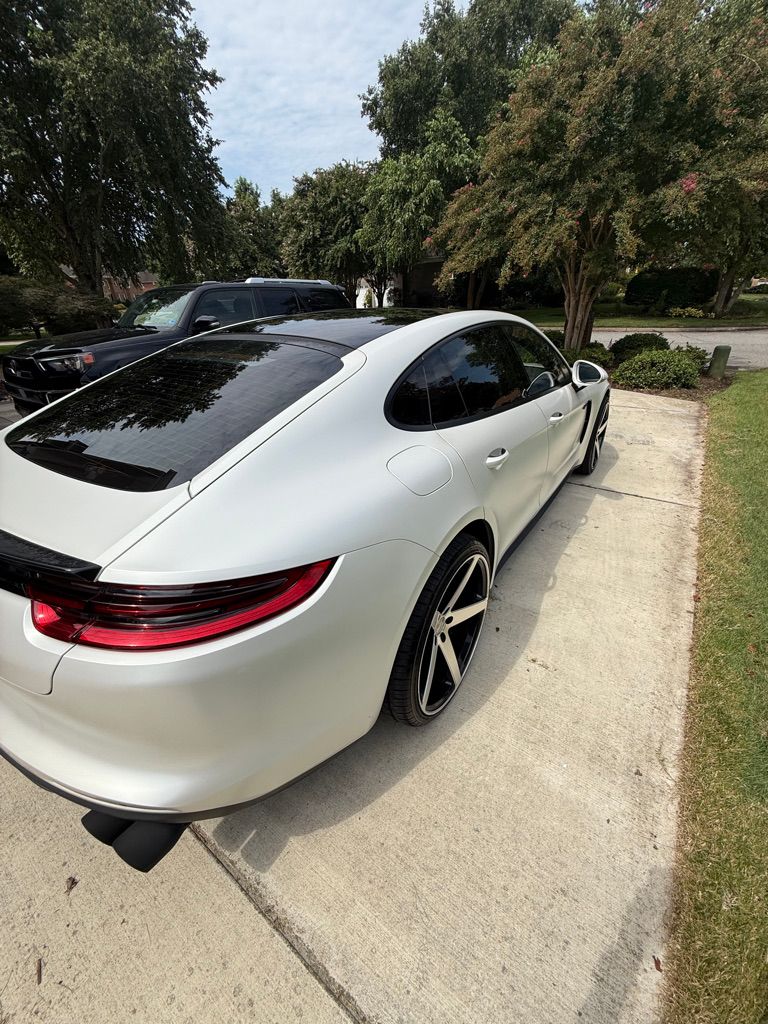 Used 2018 Porsche Panamera 4 w/ Premium Package Plus AWD/4WD image 4