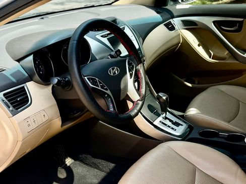 Used 2012 Hyundai Elantra Limited w/ Technology Pkg 5 image 2