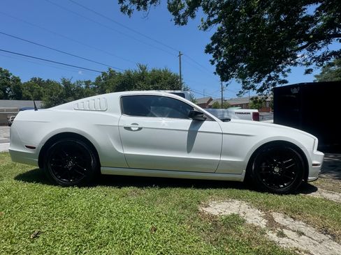 Used 2014 Ford Mustang Coupe w/ Equipment Group 102A image 2