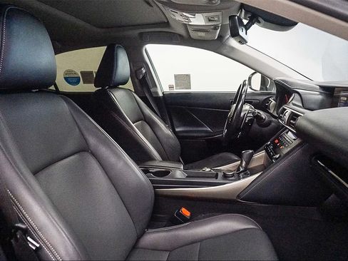 Used 2018 Lexus IS 300 F Sport image 12